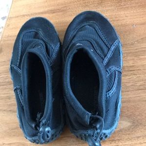 EUC Boys water shoes Size 1
